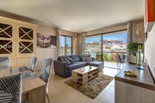 Oasis Rocha by Gestaz