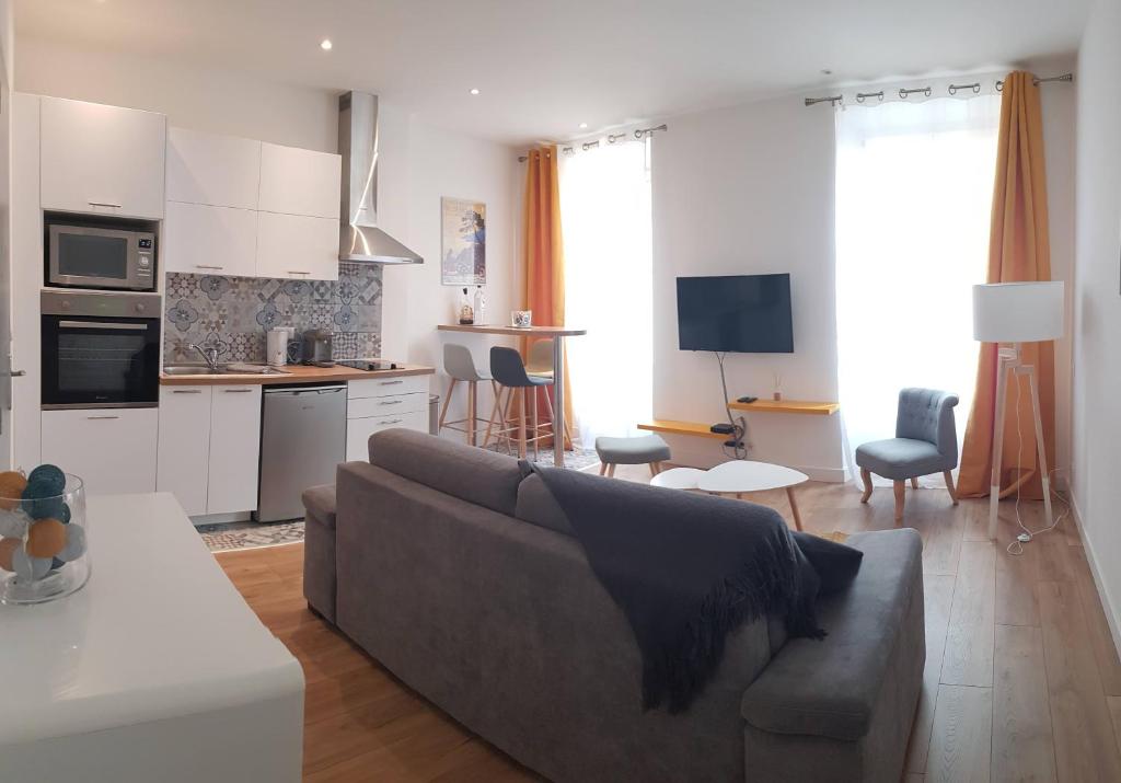 Ocean Breeze Apartment
