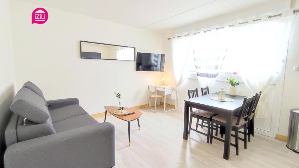Ocean Cliff Apartment