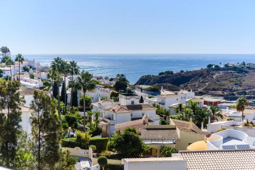 Ocean view Apartment with huge sunny Terrace, 2 Swimming pools & Tennis court
