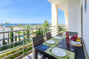 Ocean view Apartment with sunbathing Terrace, 2 Swimming pools & Tennis court
