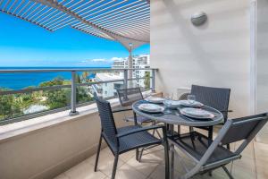 Oceanside Terrace Apartment by HR Madeira
