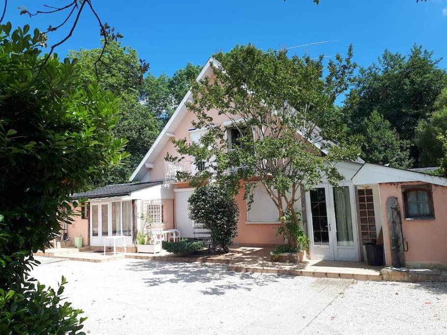 Odos Tarbes Très beau T3 avec petite terrasse et pkg 9 Avenue de Lourdes, 65310 Odos