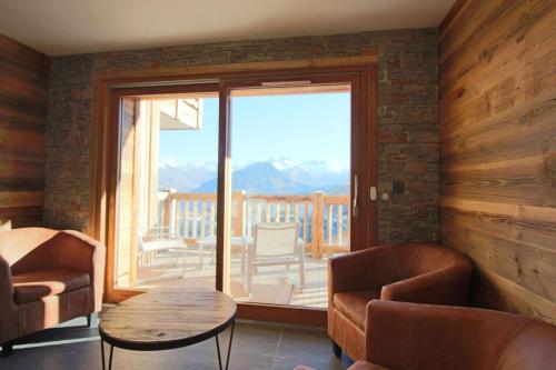 ODYSSEE B203 Vaste appartement en vieux bois sur les pistes, vue panoramique
