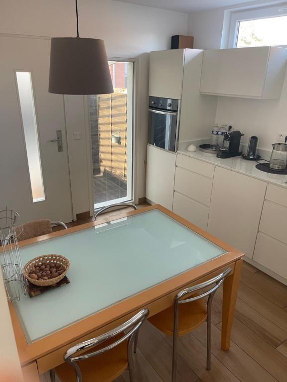 Oeiras Elegant Retreat with Pool