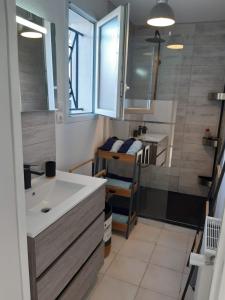 Offre de dernière minute - Appartement rénové 1 à 6 personnes Le New-York - centre ville - linge inclus - Parking privé gratuit