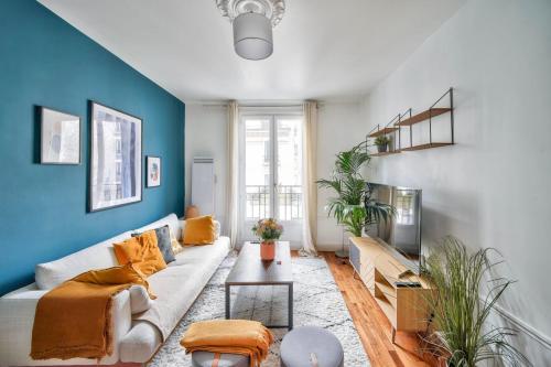Old apartment for 2 people - Paris 19