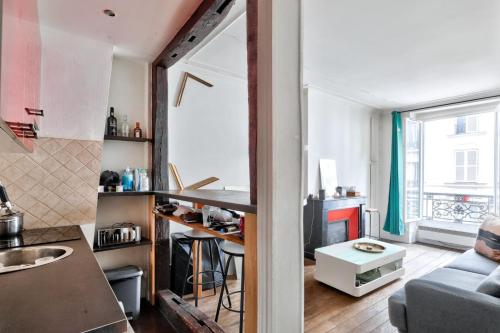 Old apartment for 3 people - Paris 18