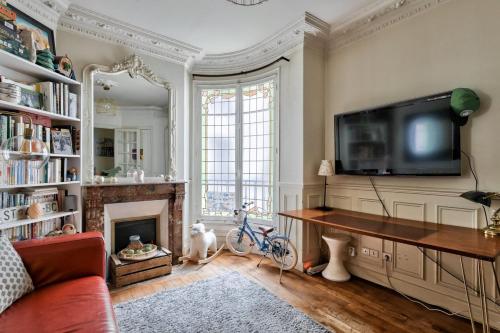 Old apartment for 4 people - Paris 17