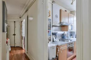 Old apartment for 4 people - Paris 17