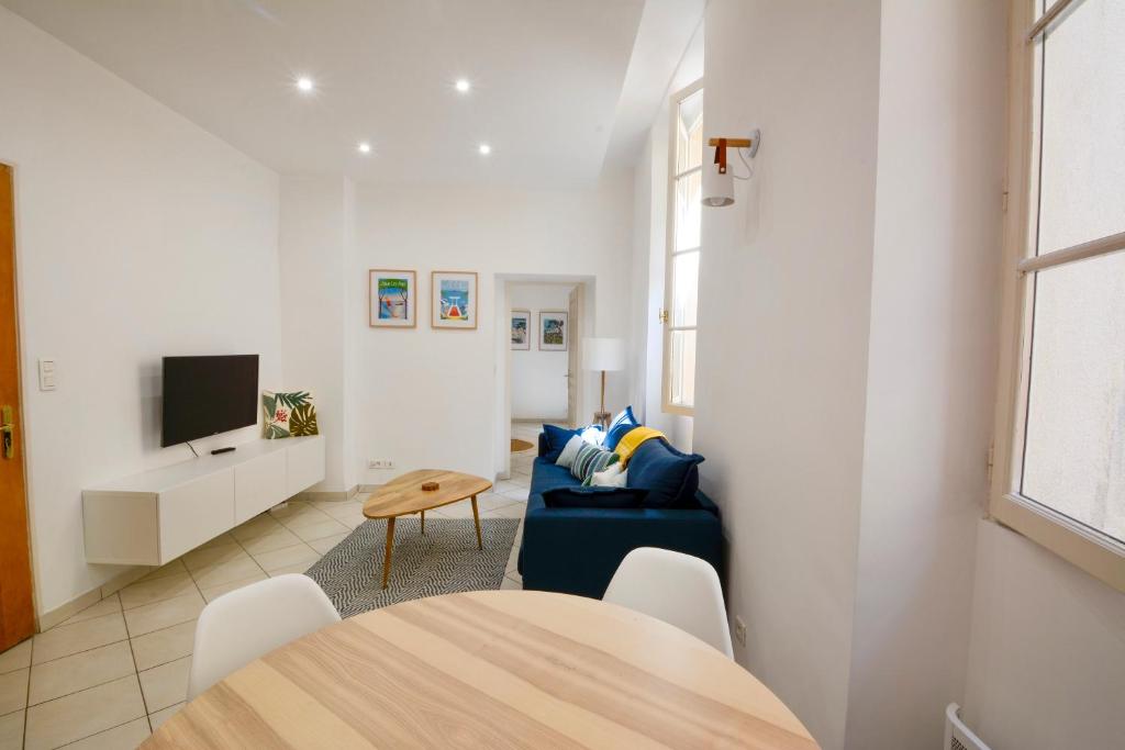 Appartement Old Town Antibes Apartment 6 Rue du Docteur Rostan 06600 Antibes