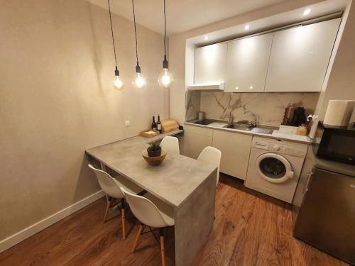 Old Town Apartment 5min to the beach