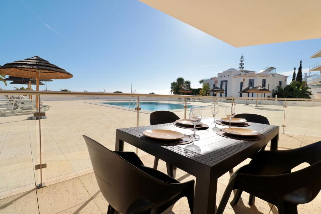 Olhos De Água 1BR with Pool, AC and Free Parking Rua do Parque Edificio Varandas do Mar Lote 4, Piso -1 Fração G, 8200-642 Albufeira