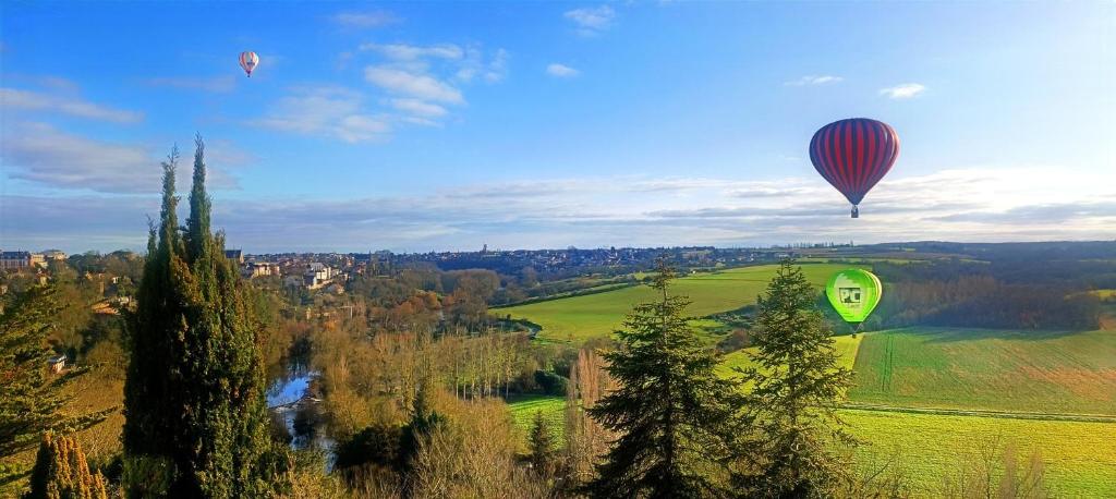 On dirait le sud ! Guesthouse centre ville et vue. 69 Rue Camille Pelletan, 79100 Thouars