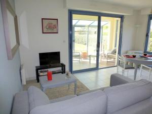 on the sea, ground floor apartment, Roscoff