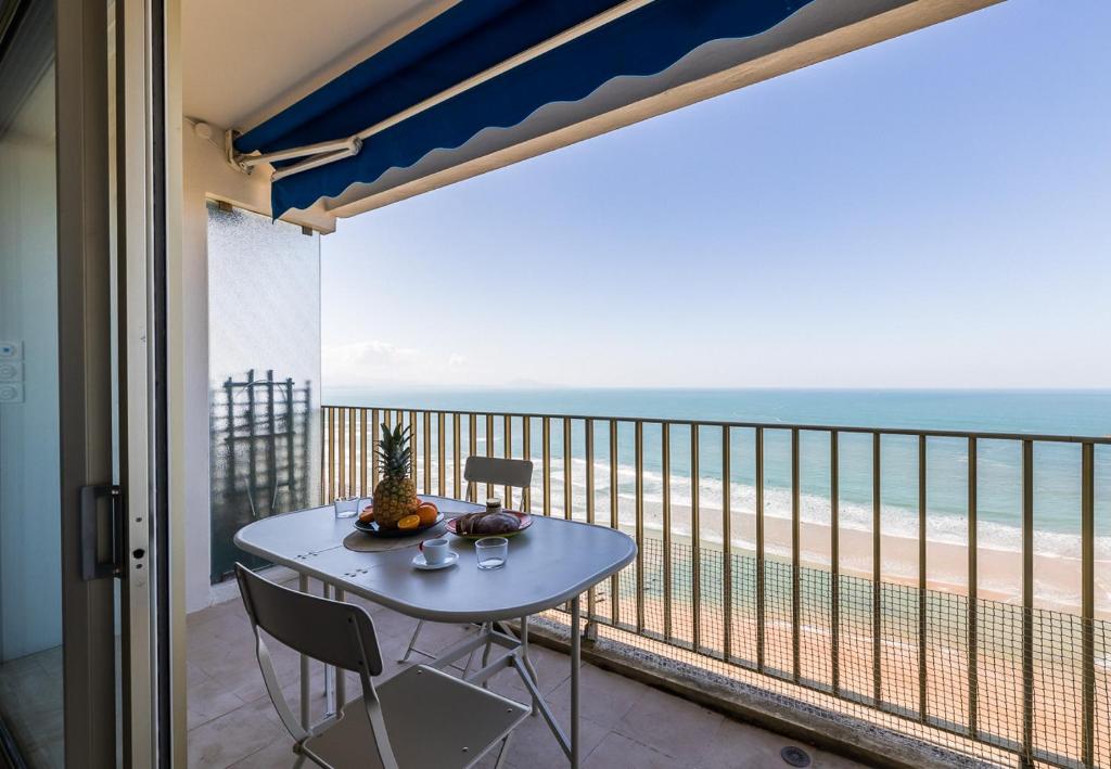 ONDINE KEYWEEK Apartment with sea view and terrace in Biarritz - parking Perspective de la Côte des Basques 47, 64200 Biarritz