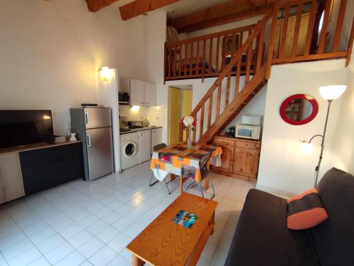 ONDINES I Très joli T2 mezzanine climatisé Richelieu Cap d'Agde