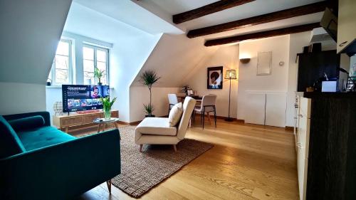 One Apartment's⎢Neu+Zentral⎢Alberstplatz⎢Altbau