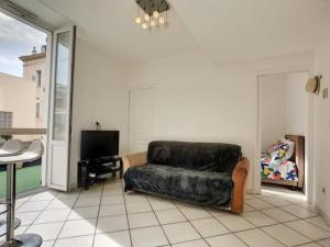One BDRM apartment rue d'Antibes A/C, 60 m2 terrace, Congress/Beaches,by Olidesi
