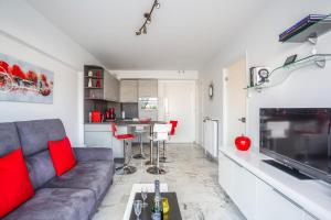 One BDRM flat AC-Congress,Beaches by Olidesi