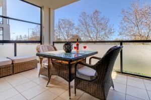 One Bedroom Apartment in Albur Village 1C