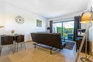 One Bedroom Apartment in Albur Village 1H