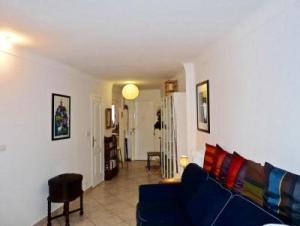 One bedroom apartment in Cannes with a terrasse and stunning views walking distance to the Palais 453