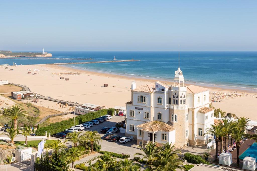 One bedroom appartement at Portimao 10 m away from the beach with sea view and terrace R. António Feu 10 8 D, 8500-802 Portimão