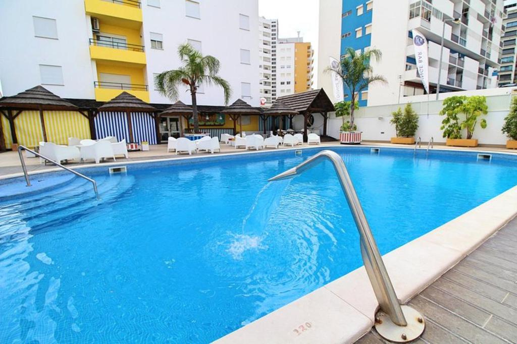 One bedroom appartement with city view and shared pool at Portimao Rua Coelho de Carvalho B, 8500-510 Portimão