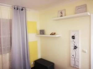 One bedroom appartement with sea view terrace and wifi at Lajes Do Pico