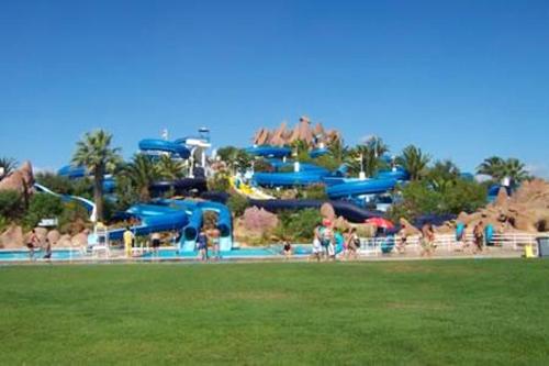 One bedroom appartement with shared pool enclosed garden and wifi at Albufeira 2 km away from the beach