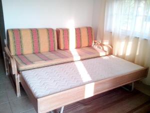One bedroom appartement with shared pool enclosed garden and wifi at Albufeira 2 km away from the beach
