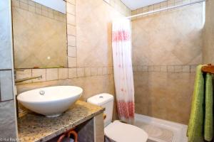 One bedroom appartement with shared pool enclosed garden and wifi at Monchique