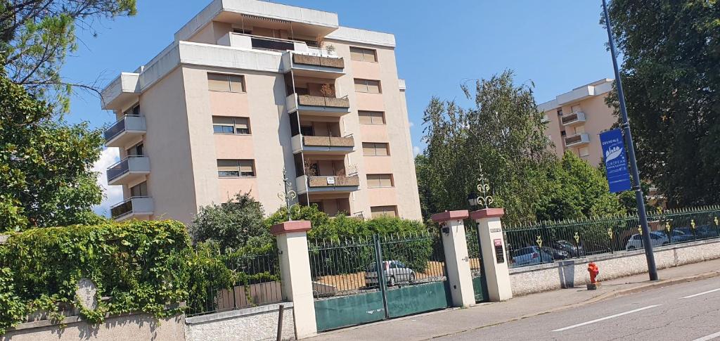 ONLOC - Appart Réveil proche Halles avec parking 64000 Pau