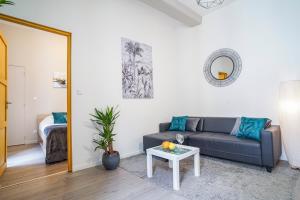 Appartement ONLOC - Montpezat Coup de cœur - Hyper Centre - Calme - WIFI 14 Rue de Monpezat 64000 Pau Aquitaine