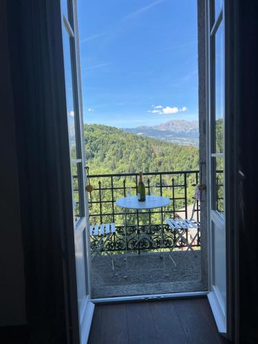 onlysaintg - Apartment Bernadette Spacious 4 bedrooms Great views, 120 m2 Only 500m from the centre and ski lift GREAT YEAR ROUND