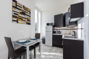 Open view Swimming Pool & Garage 1 Bdr