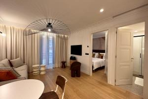 OPERA PROMENADE 2 Brand-new! 2 rooms next to the sea