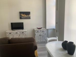 Oporto Center Studio on Douro River
