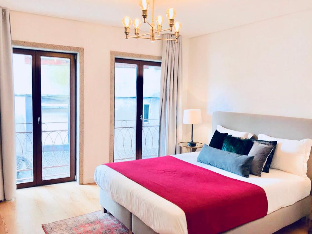 Oporto Chic&Cozy - S. Bento Rua de Mouzinho da Silveira 322, 4050-414 Porto
