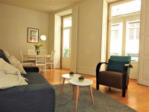 Oporto Delight 1 Luxury Apartment in Historic Center with Balcony Max 4 p