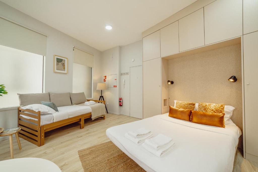 OPORTO GUEST Little John Apartment 213 Rua João das Regras 2ºesq, 4000-146 Porto