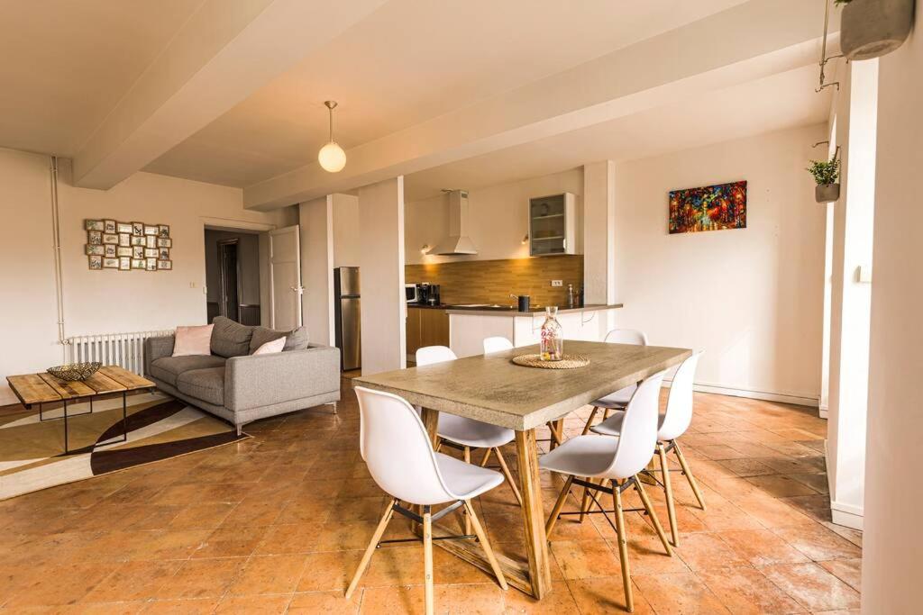 Oporto LightHouse Apartment by DA'HOME