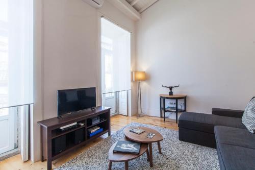 Oporto Mezzanine - by ML Apartments