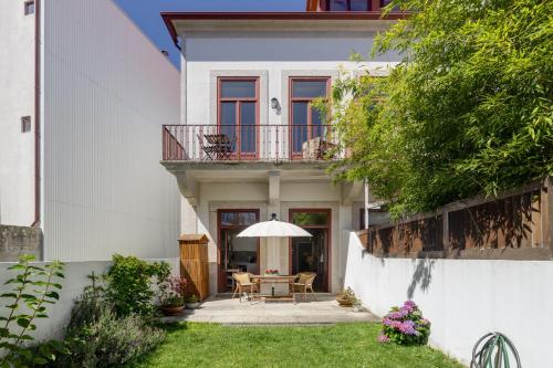 Oporto MyWish City Central Apartment with Private Garden