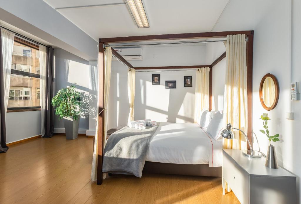 Oporto Poem Studio - Fully Equipped Property Júlio Dinis, 2, 561, 4050-325 Porto