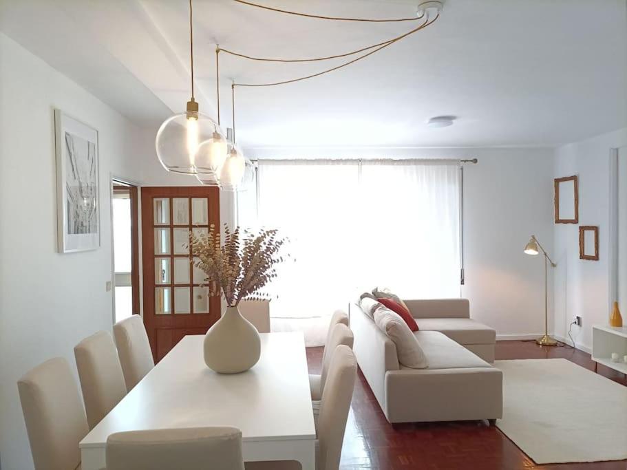 Appartement Oporto White Glam AP 650 Rua de Faria Guimarães 4200-201 Porto