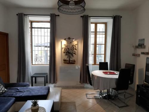 Orange: appartement pratique et idéalement placé