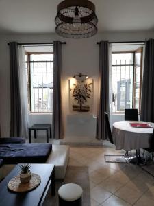 Orange: appartement pratique et idéalement placé
