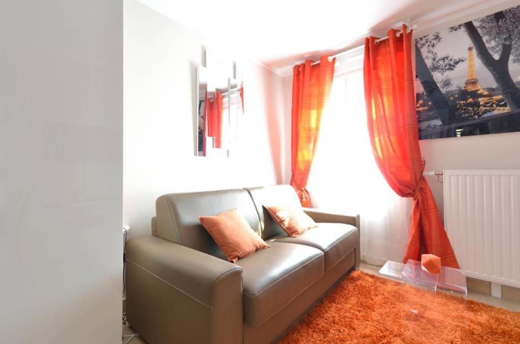 Appartement Orange Studio Paris Disneyland 21 Rue des Scandinaves 77700 Serris